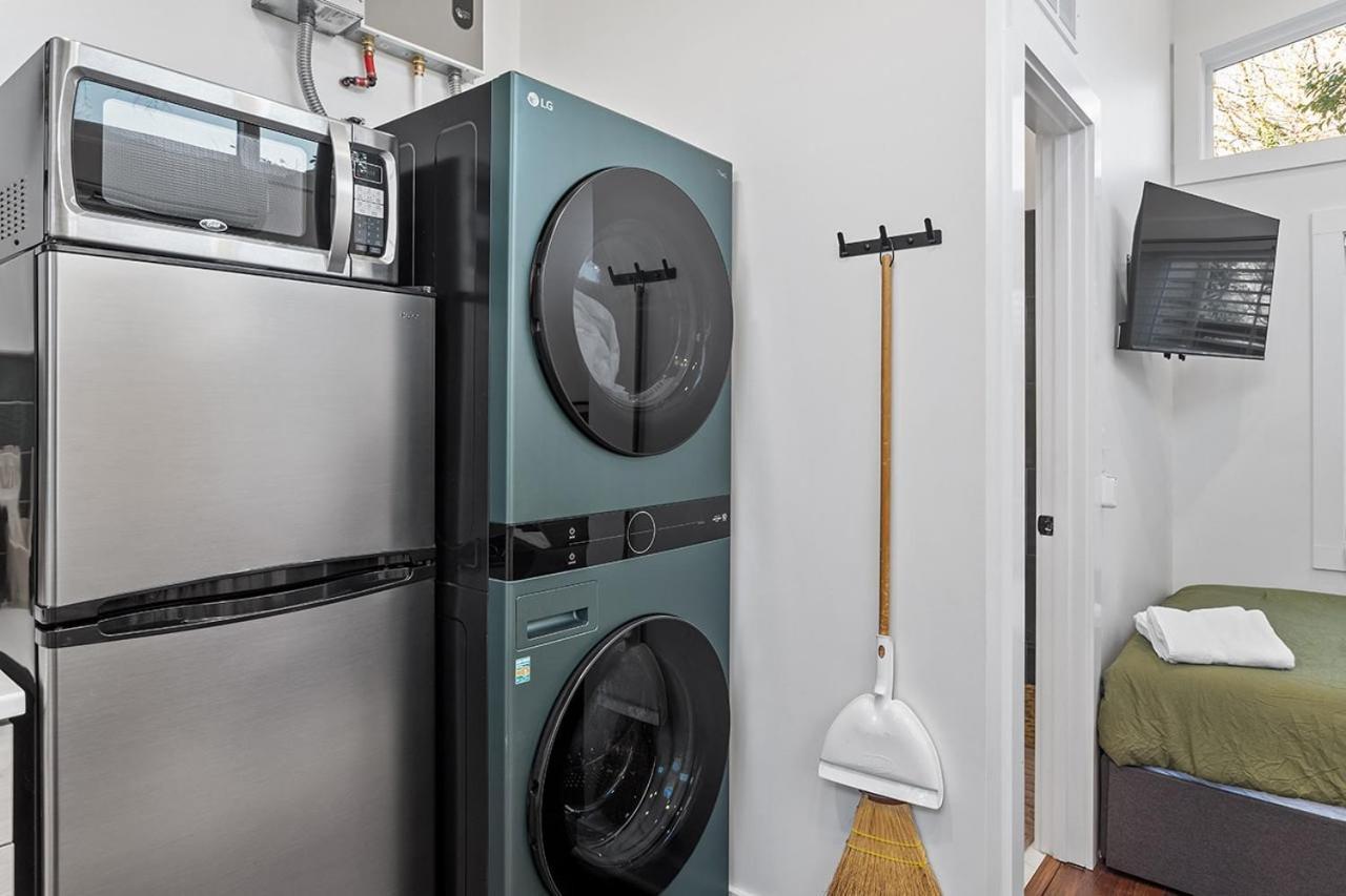 The Acorn - Tiny House In Historic Oakwood Villa Raleigh Exterior photo